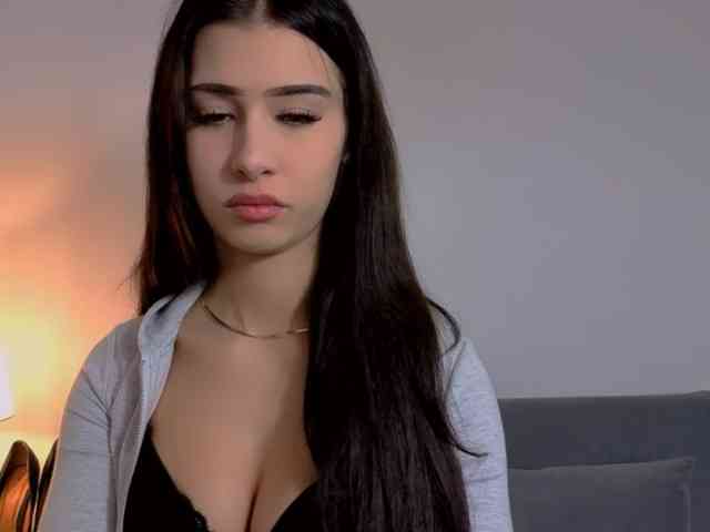 HesterStunning webcam