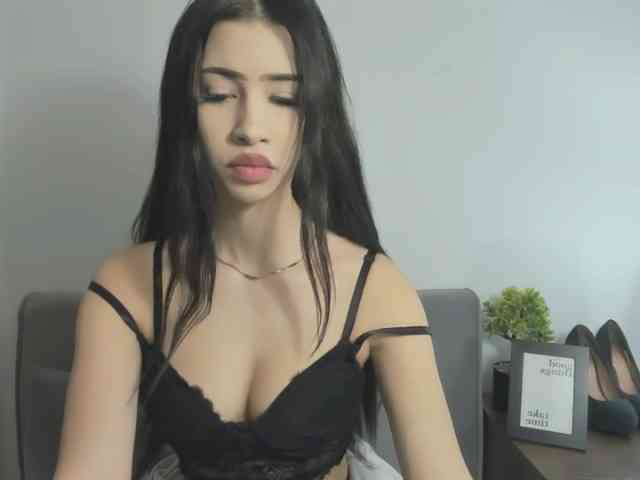 HesterStunning webcam