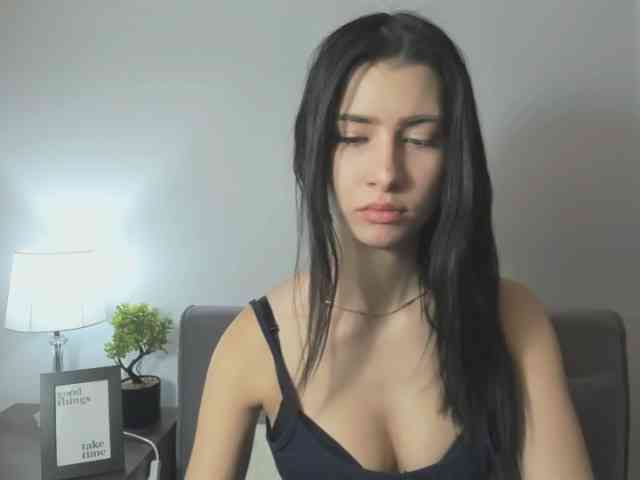 HesterStunning webcam