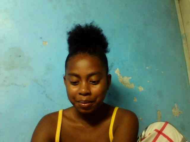 mmelodie Live Webcam on BongaCams