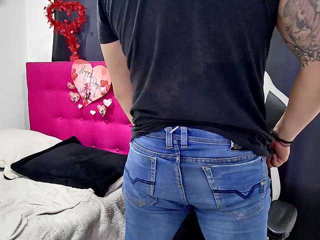 ZOEYJUAN-95's BongaCams show and profile