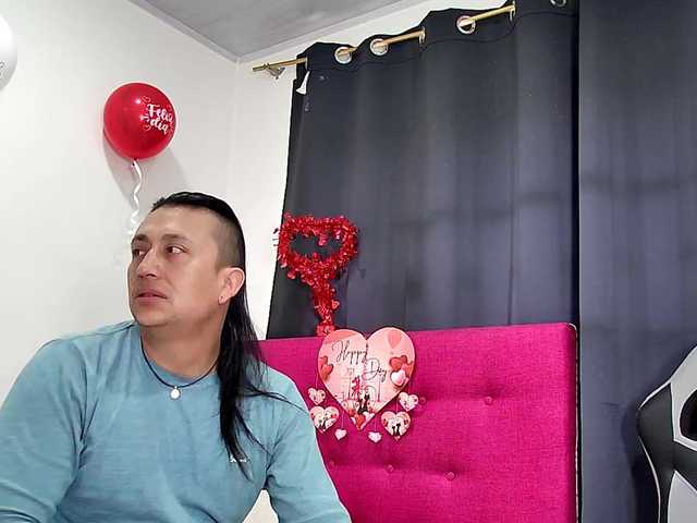 ZOEYJUAN-95's BongaCams show and profile