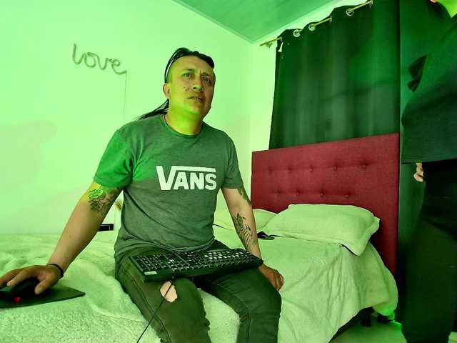 ZOEYJUAN-95 from BongaCams is Freechat