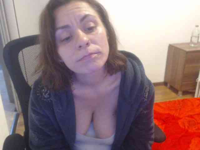 SweetAdela webcam