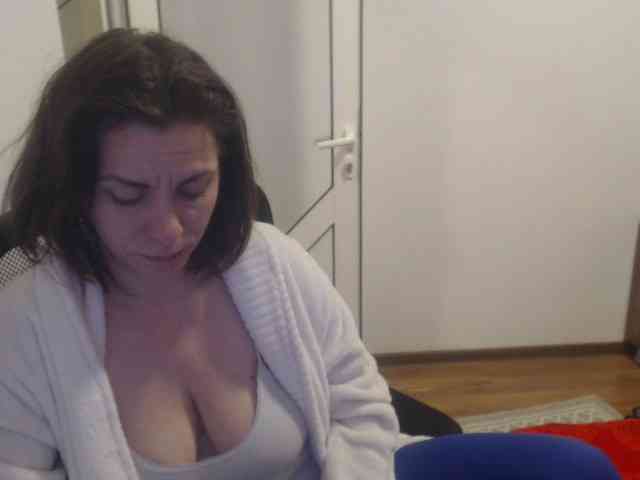 SweetAdela webcam