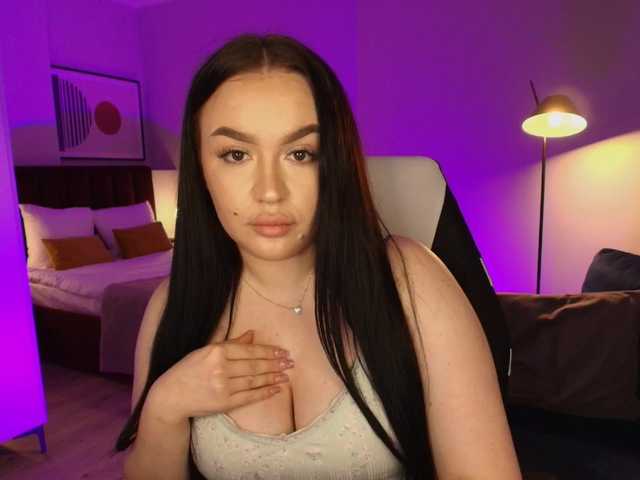 tinafox's BongaCams show and profile