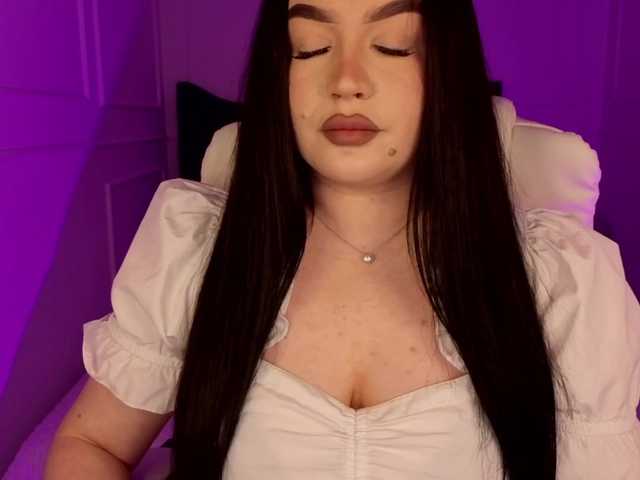 tinafox's BongaCams show and profile