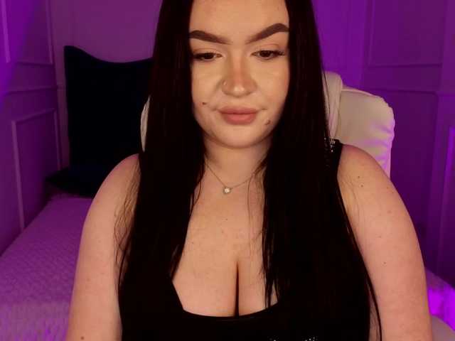 tinafox's BongaCams show and profile