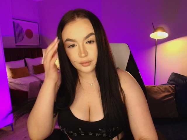 tinafox's BongaCams show and profile