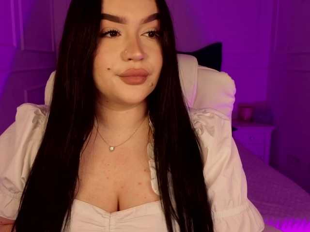 tinafox's BongaCams show and profile