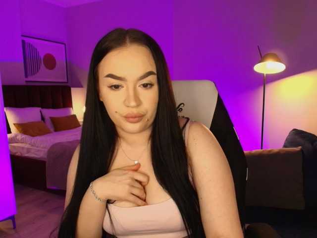 tinafox's BongaCams show and profile