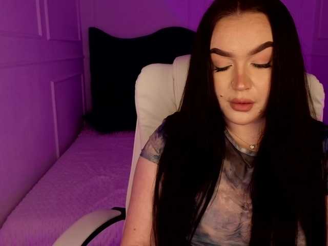 tinafox's BongaCams show and profile