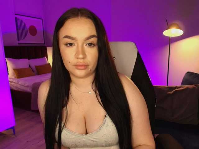 tinafox's BongaCams show and profile