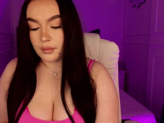 tinafox's BongaCams show and profile