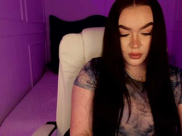 tinafox's BongaCams show and profile