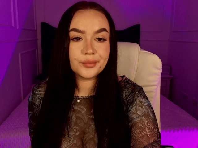 tinafox's BongaCams show and profile