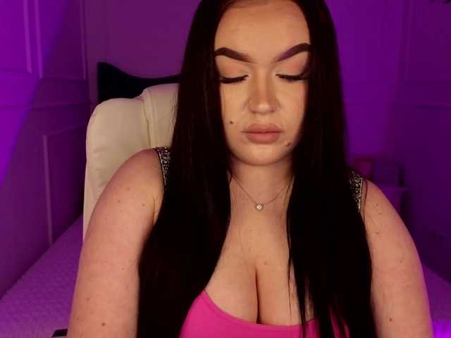 tinafox's BongaCams show and profile