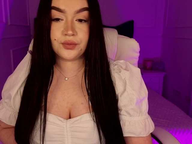 tinafox's BongaCams show and profile