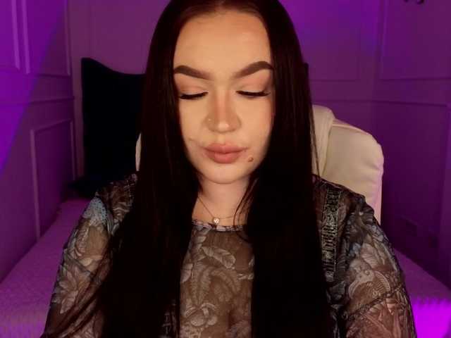 tinafox's BongaCams show and profile