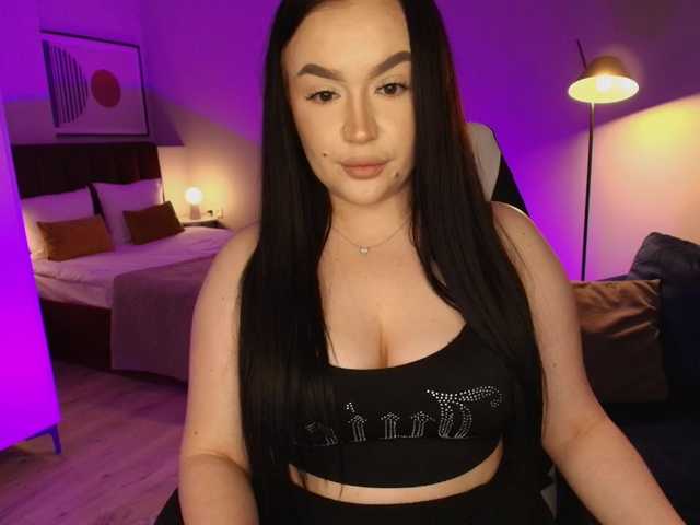 tinafox's BongaCams show and profile