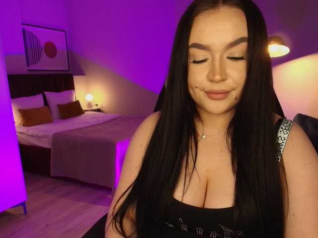 tinafox's BongaCams show and profile