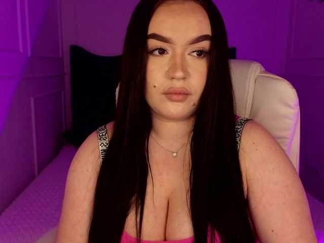 tinafox's BongaCams show and profile