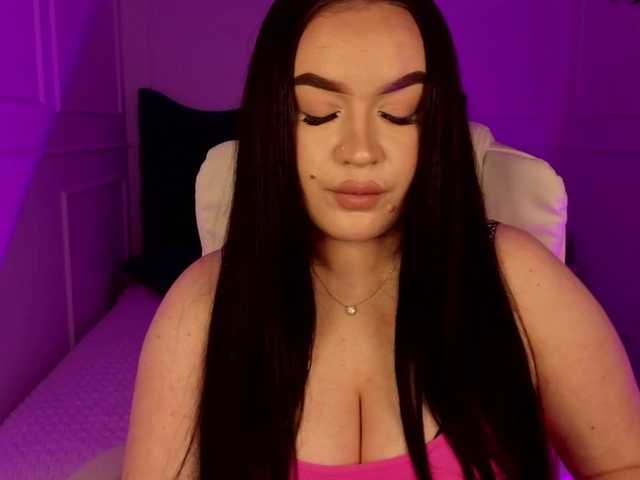 tinafox's BongaCams show and profile