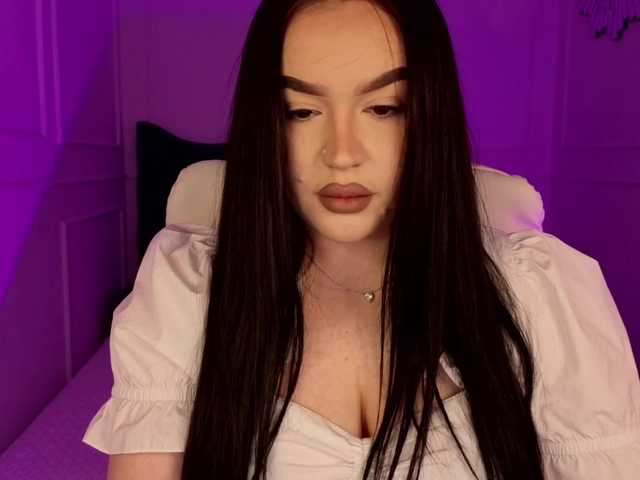 tinafox's BongaCams show and profile