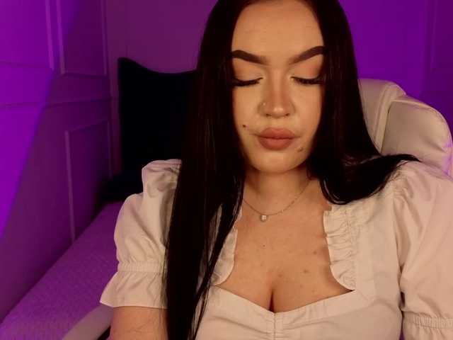 tinafox's BongaCams show and profile