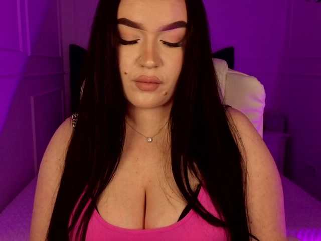 tinafox's BongaCams show and profile