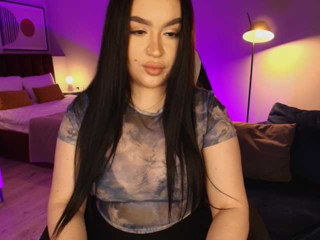 tinafox's BongaCams show and profile