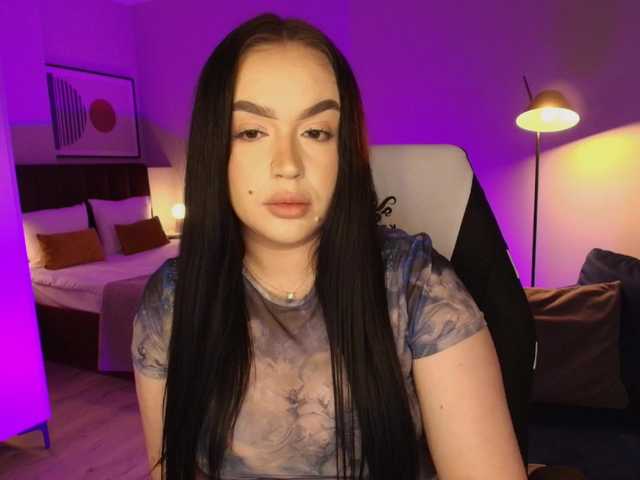 tinafox's BongaCams show and profile