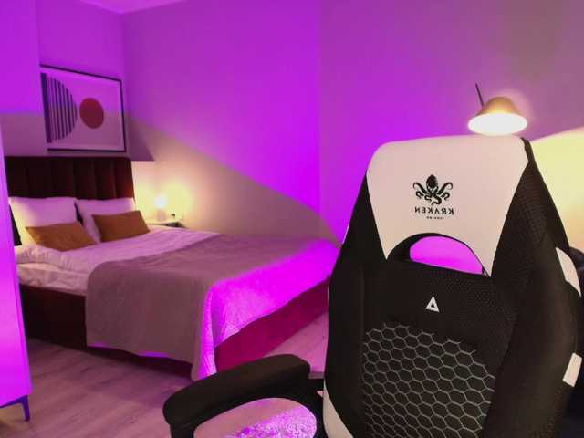 tinafox's BongaCams show and profile