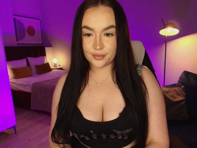 tinafox's BongaCams show and profile