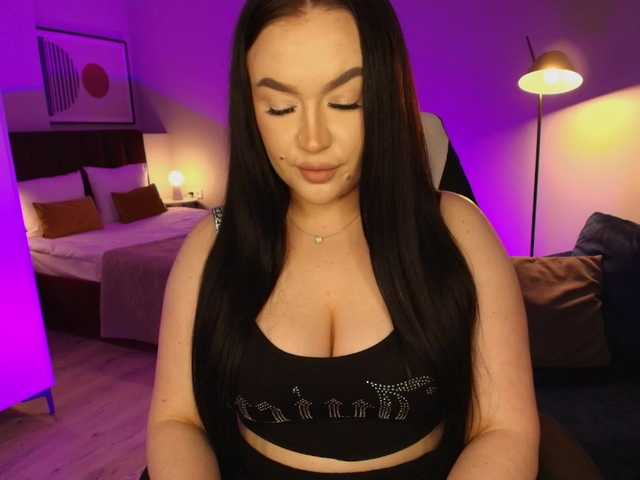 tinafox's BongaCams show and profile