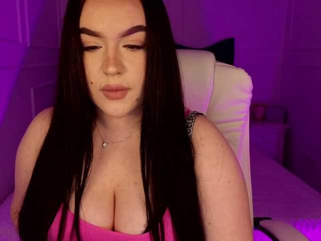 tinafox's BongaCams show and profile