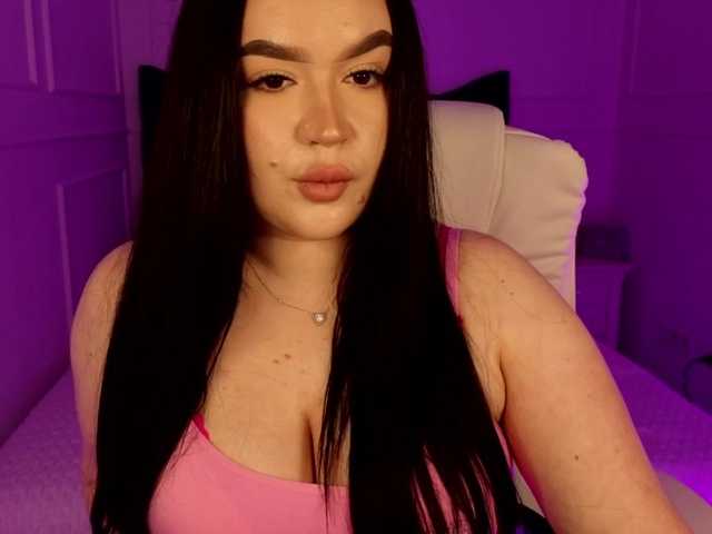 tinafox's BongaCams show and profile