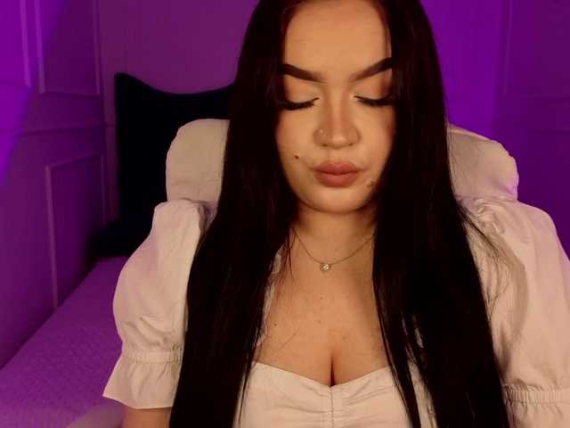 tinafox's BongaCams show and profile