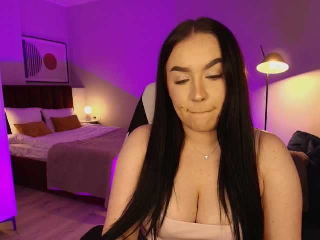 tinafox's BongaCams show and profile