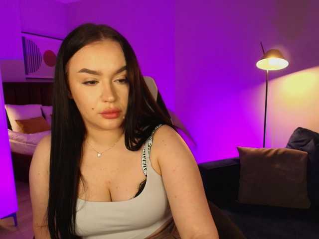 tinafox's BongaCams show and profile