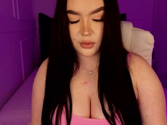 tinafox's BongaCams show and profile