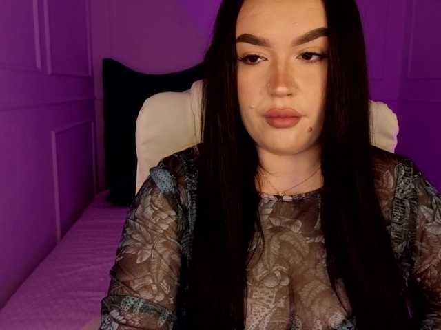 tinafox's BongaCams show and profile