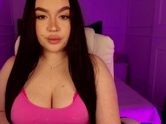 tinafox's BongaCams show and profile