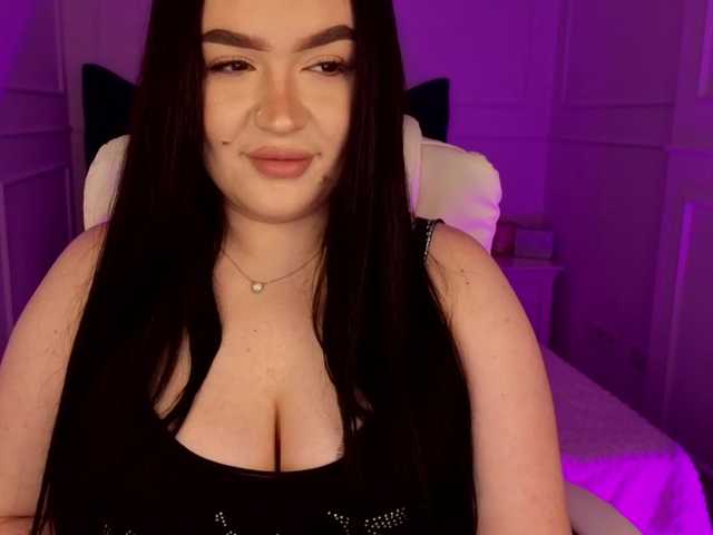 tinafox's BongaCams show and profile