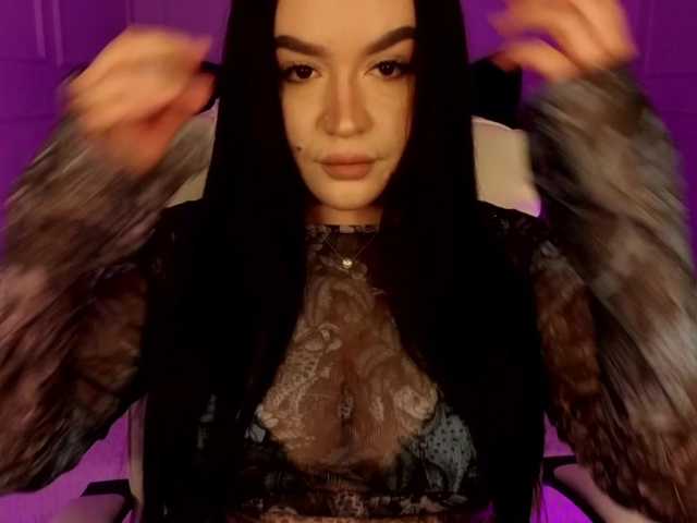 tinafox's BongaCams show and profile