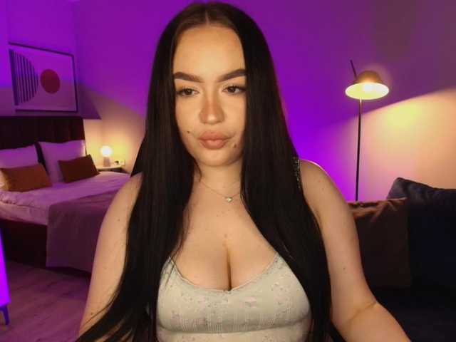 tinafox's BongaCams show and profile