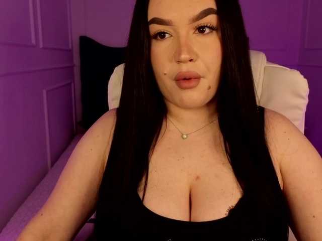 tinafox's BongaCams show and profile