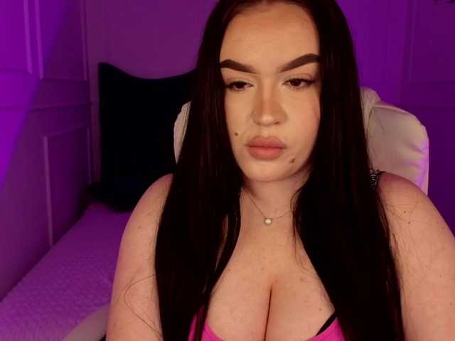 tinafox's BongaCams show and profile