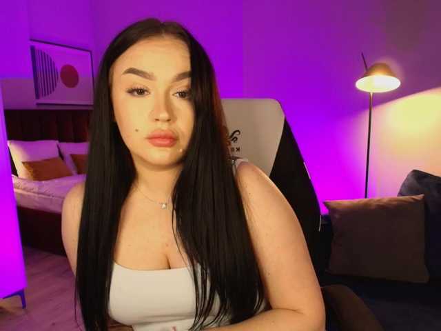 tinafox's BongaCams show and profile