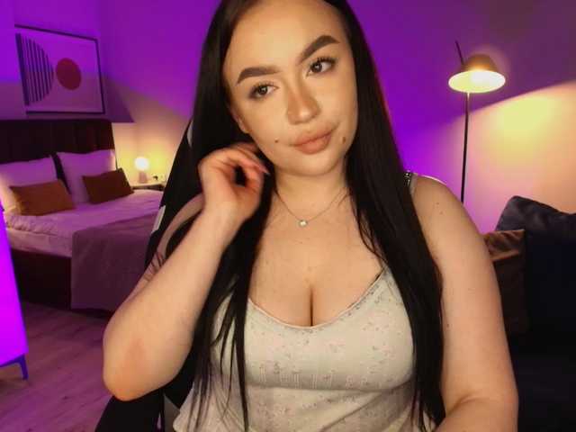 tinafox's BongaCams show and profile